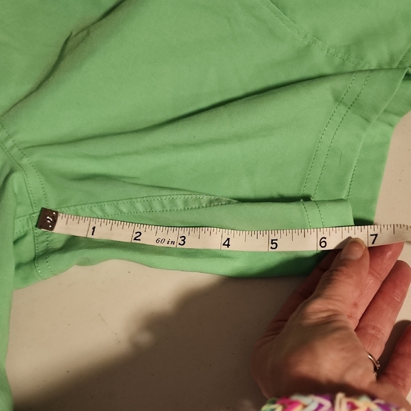 The North Face Light Green Outdoor Shorts - Picture 4 of 6